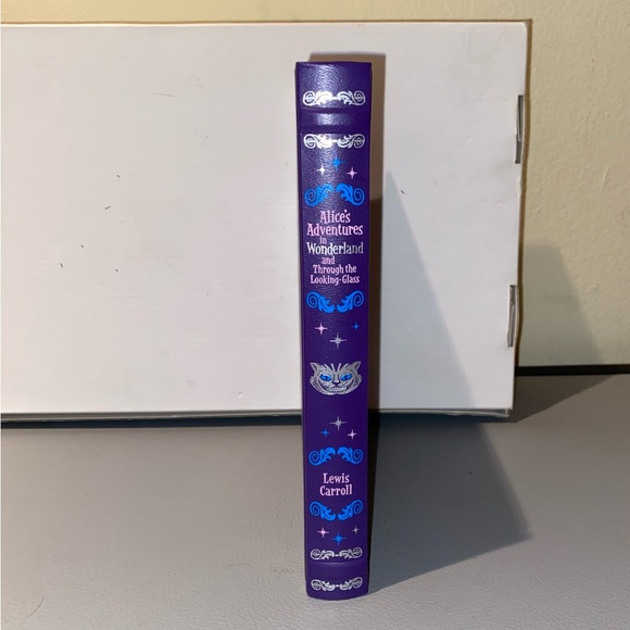 Alice’s Adventures in Wonderland and Through the Looking Glass - Picture 4 of 13